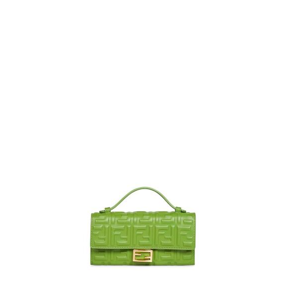 FENDI Handbags - Fendi Women Forest Green Baguette Continental With Chain Wallet